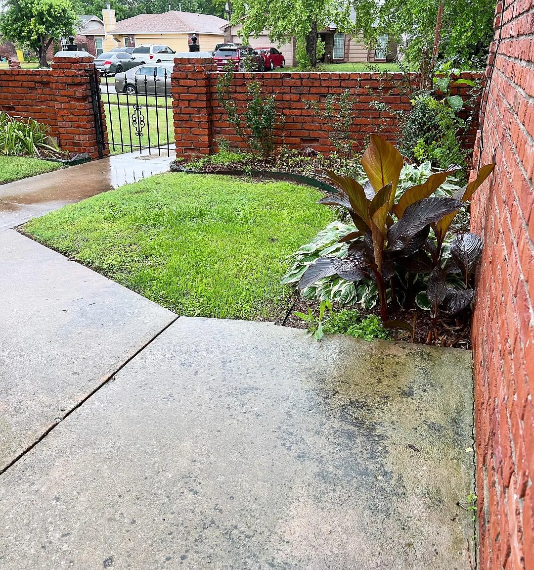 Tulsa townhouse exterior
